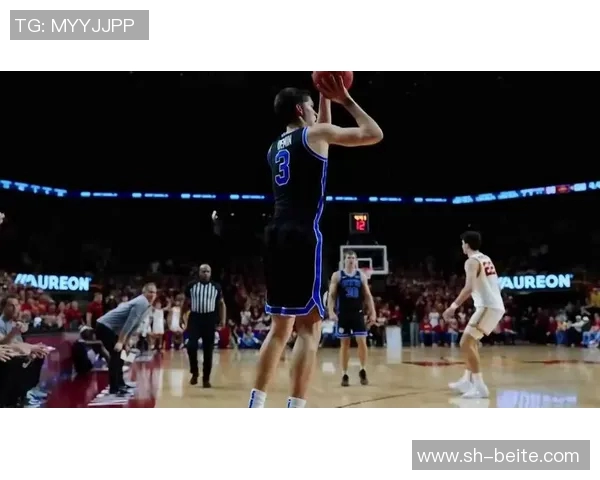 NBA高管与球探齐聚考察Woj母校球队球员展现人脉魅力