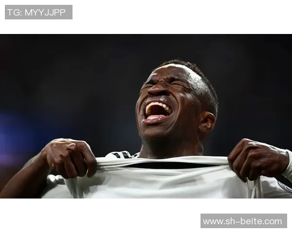 维尼修斯遭遇裁判争议认为自己在比赛中受到不公正对待